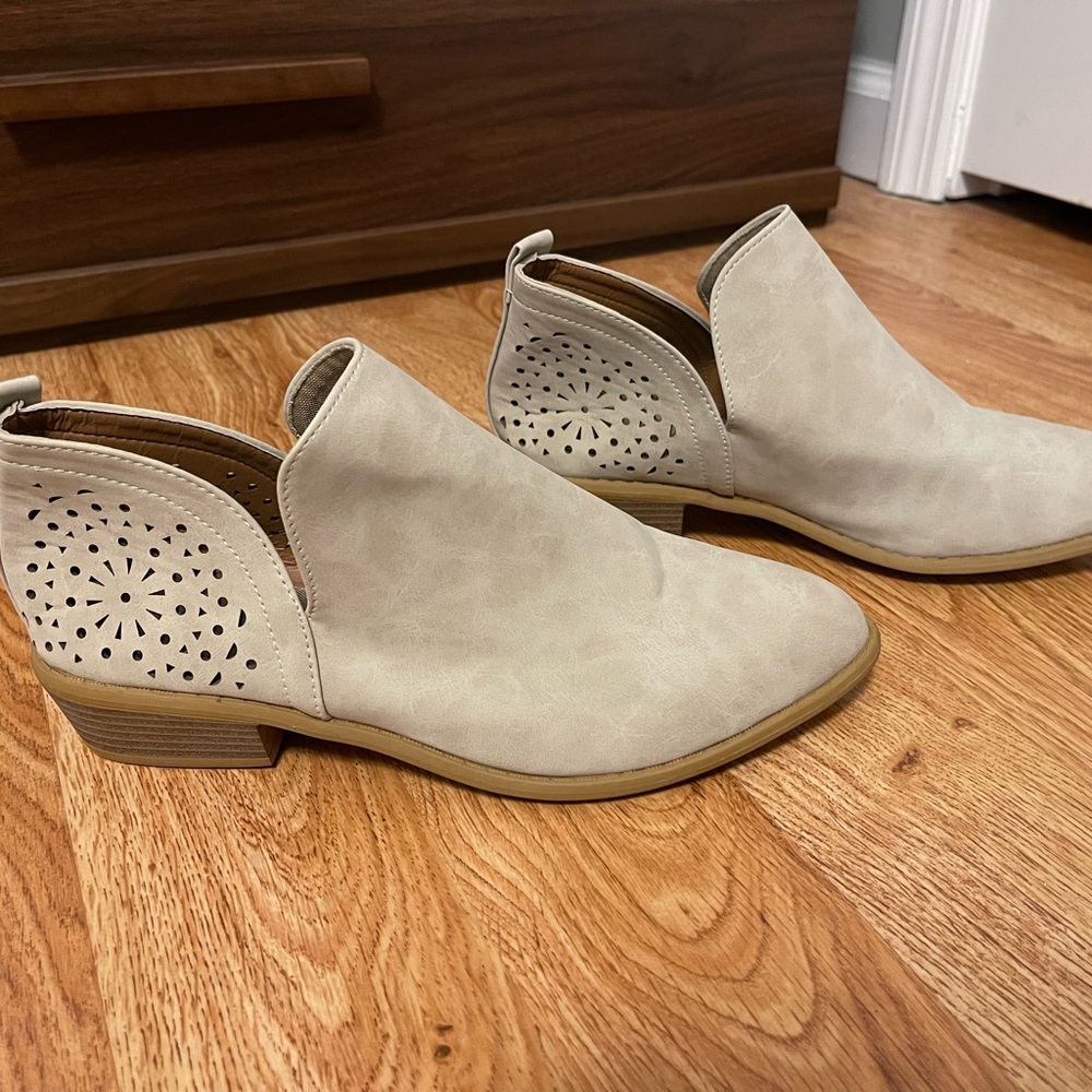 Elegant Beige Ankle Booties